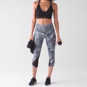 Lululemon Essential Rhythm Crop